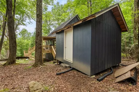 Exterior - 229 Greenbriar Rd, Beech Mountain, NC 28604 photo 10 of 10