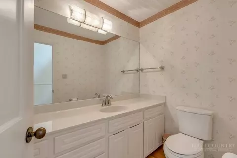 Bath - 787 Hillcrest Cir, Boone, NC 28607 photo 1 of 4