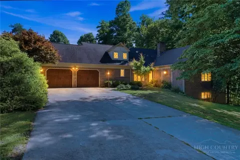 304 Glendale Dr, Boone, NC 28607 photo 2