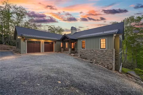 3434 Old Jonas Ridge Rd, Newland, NC 28657