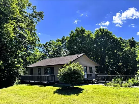 10221 Nc Highway 105 S, Banner Elk, NC 28604