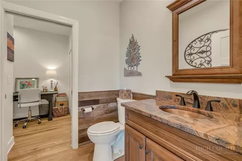 Bath - 364 Skyview St, Deep Gap, NC 28618 photo 3 of 5