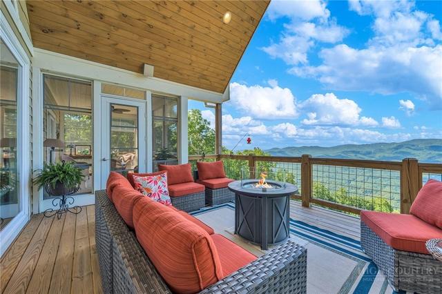 364 Skyview St, Deep Gap, NC 28618