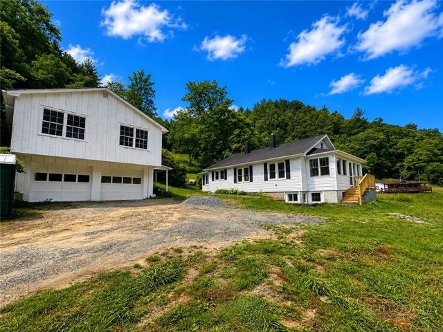1443 Old Toe River Rd, Newland, NC 28657