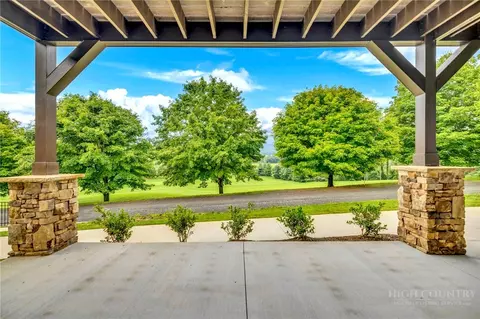 Exterior - 253 Range View Dr #B, Jefferson, NC 28640 photo 6 of 9