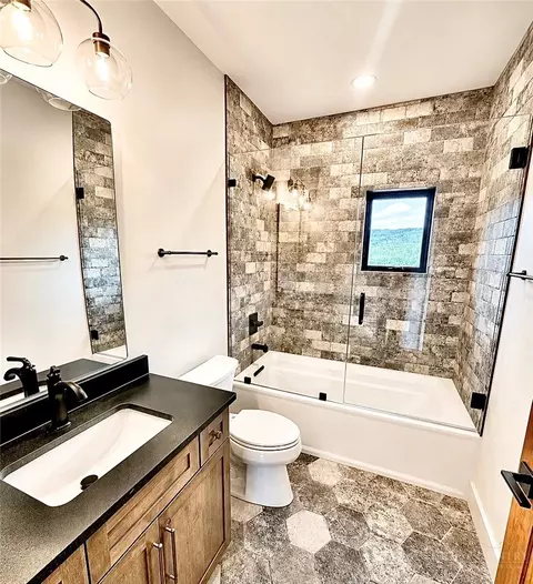 Bath - 253 Range View Dr #B, Jefferson, NC 28640 photo 1 of 4
