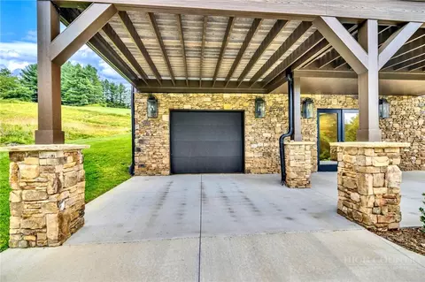 Exterior - 253 Range View Dr #B, Jefferson, NC 28640 photo 7 of 9