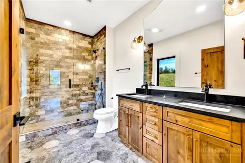 Bath - 253 Range View Dr #B, Jefferson, NC 28640 photo 3 of 4