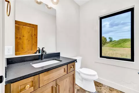 Bath - 253 Range View Dr #B, Jefferson, NC 28640 photo 2 of 4