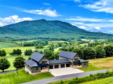 253 Range View Dr #B, Jefferson, NC 28640