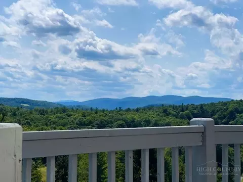 23 Mitchell River Ct, Roaring Gap, NC 28668 photo 10
