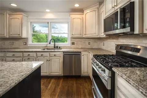 Kitchen - 105 Katie Way, Boone, NC 28607 photo 2 of 4