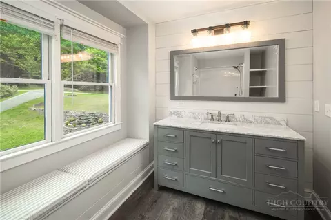 Bath - 105 Katie Way, Boone, NC 28607 photo 2 of 5
