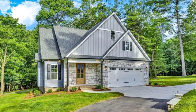 85 Iris Dr, Roaring Gap, NC 28668
