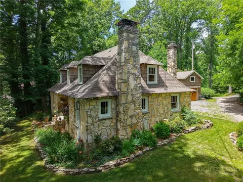59 Warrior Rd, Linville Falls, NC 28657