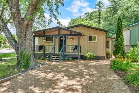 209 Meadow Loop, Newland, NC 28657