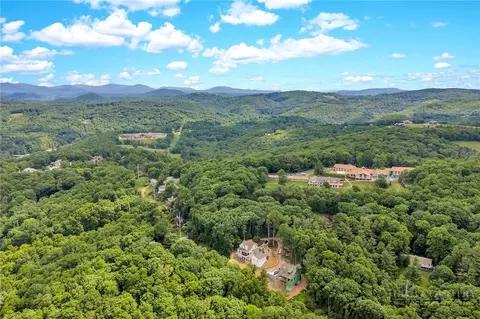 View/Area - 253 Old Boone Rd, Blowing Rock, NC 28605 photo 2 of 2