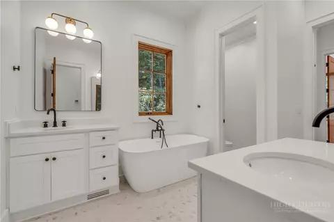 Bath - 253 Old Boone Rd, Blowing Rock, NC 28605 photo 1 of 5