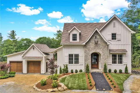 253 Old Boone Rd, Blowing Rock, NC 28605