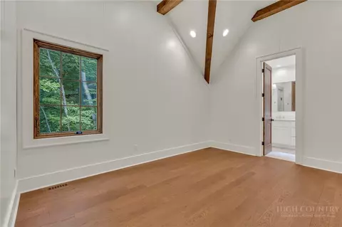 Bedroom - 253 Old Boone Rd, Blowing Rock, NC 28605 photo 4 of 6