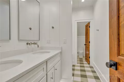 Bath - 253 Old Boone Rd, Blowing Rock, NC 28605 photo 5 of 5