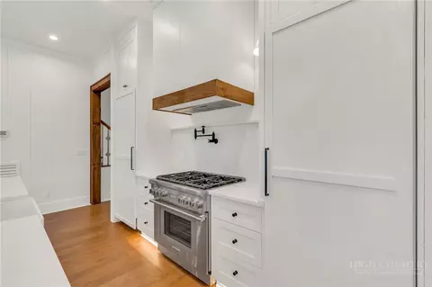 Kitchen - 253 Old Boone Rd, Blowing Rock, NC 28605 photo 3 of 7