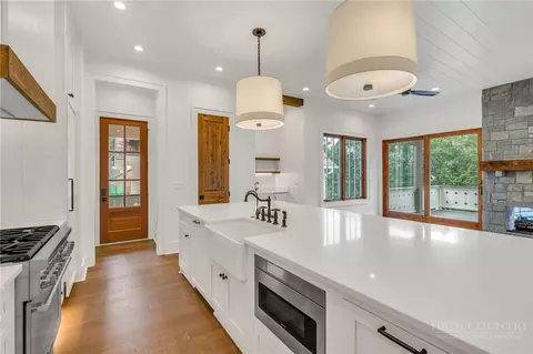 Kitchen - 253 Old Boone Rd, Blowing Rock, NC 28605 photo 7 of 7