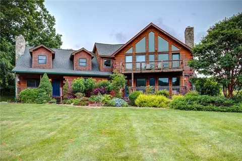 391 Camelot Dr, Banner Elk, NC 28604