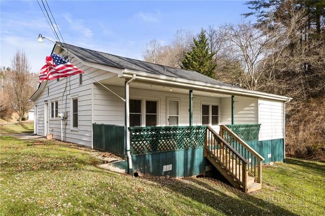 336 Willowdale Church Rd, Vilas, NC 28692