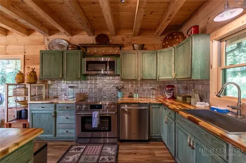 130 Autumn View Ln, Seven Devils, NC 28604 photo 11