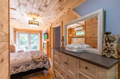 Bedroom - 130 Autumn View Ln, Seven Devils, NC 28604 photo 5 of 14