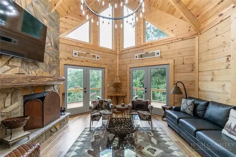 130 Autumn View Ln, Seven Devils, NC 28604 photo 1