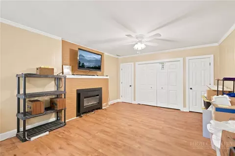 Living - 113 Hamilton Dr, Jefferson, NC 28640 photo 4 of 5