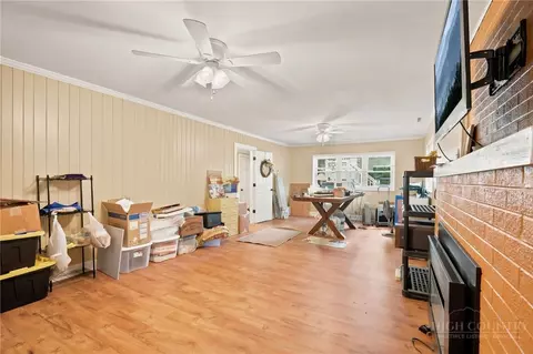 Living - 113 Hamilton Dr, Jefferson, NC 28640 photo 5 of 5