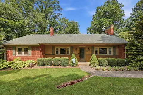 113 Hamilton Dr, Jefferson, NC 28640