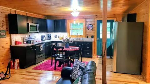 Kitchen - 121 Whipporwill Way, Beech Mountain, NC 28604 photo 2 of 3