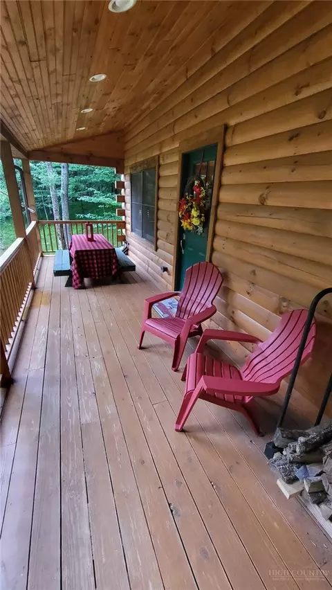 Exterior - 121 Whipporwill Way, Beech Mountain, NC 28604 photo 2 of 10