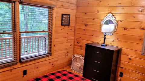 Bedroom - 121 Whipporwill Way, Beech Mountain, NC 28604 photo 3 of 12
