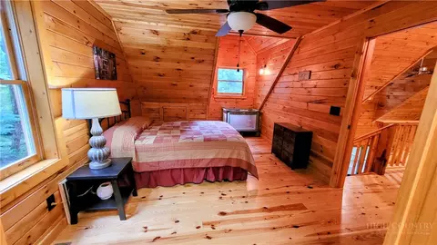 Bedroom - 121 Whipporwill Way, Beech Mountain, NC 28604 photo 9 of 12