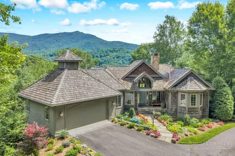35 Valley Vista Ct, Banner Elk, NC 28604