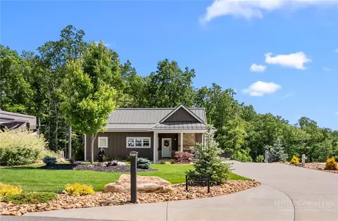 25 Paynes Ct, Roaring Gap, NC 28668