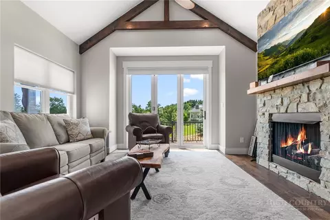 Living - 25 Paynes Ct, Roaring Gap, NC 28668 photo 1 of 2