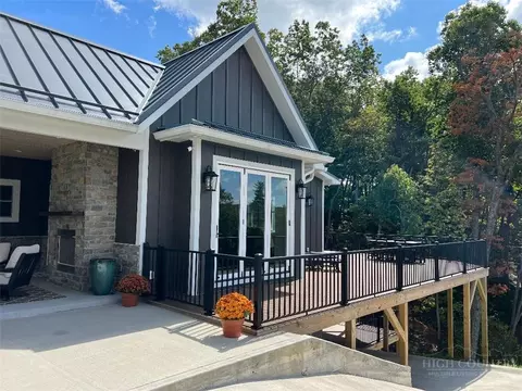 Exterior - 25 Paynes Ct, Roaring Gap, NC 28668 photo 6 of 13