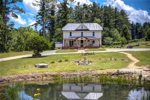 5905 Mountain View Rd, Glade Valley, NC 28627