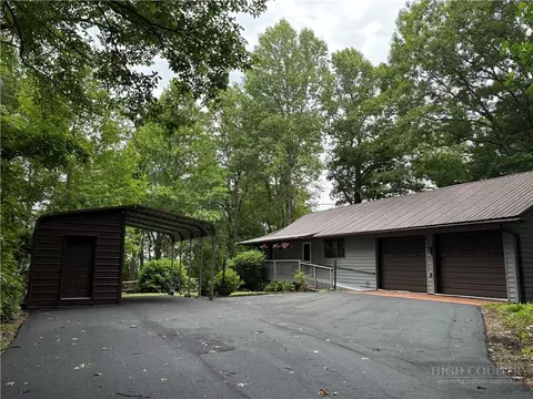 102 Ginger Hollow Rd, Newland, NC 28657