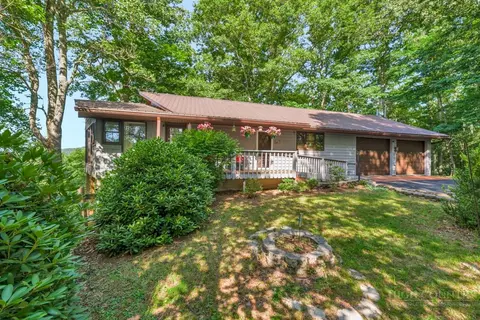 102 Ginger Hollow Rd, Newland, NC 28657