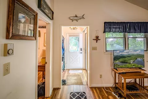 Entry Way - 161 Ash Loop, Newland, NC 28657 photo 1 of 3