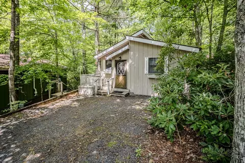 Exterior - 161 Ash Loop, Newland, NC 28657 photo 2 of 7