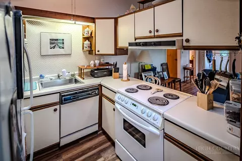 Kitchen - 161 Ash Loop, Newland, NC 28657 photo 2 of 3