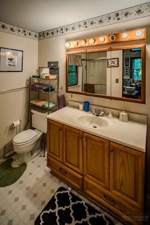 Bath - 161 Ash Loop, Newland, NC 28657 photo 1 of 2
